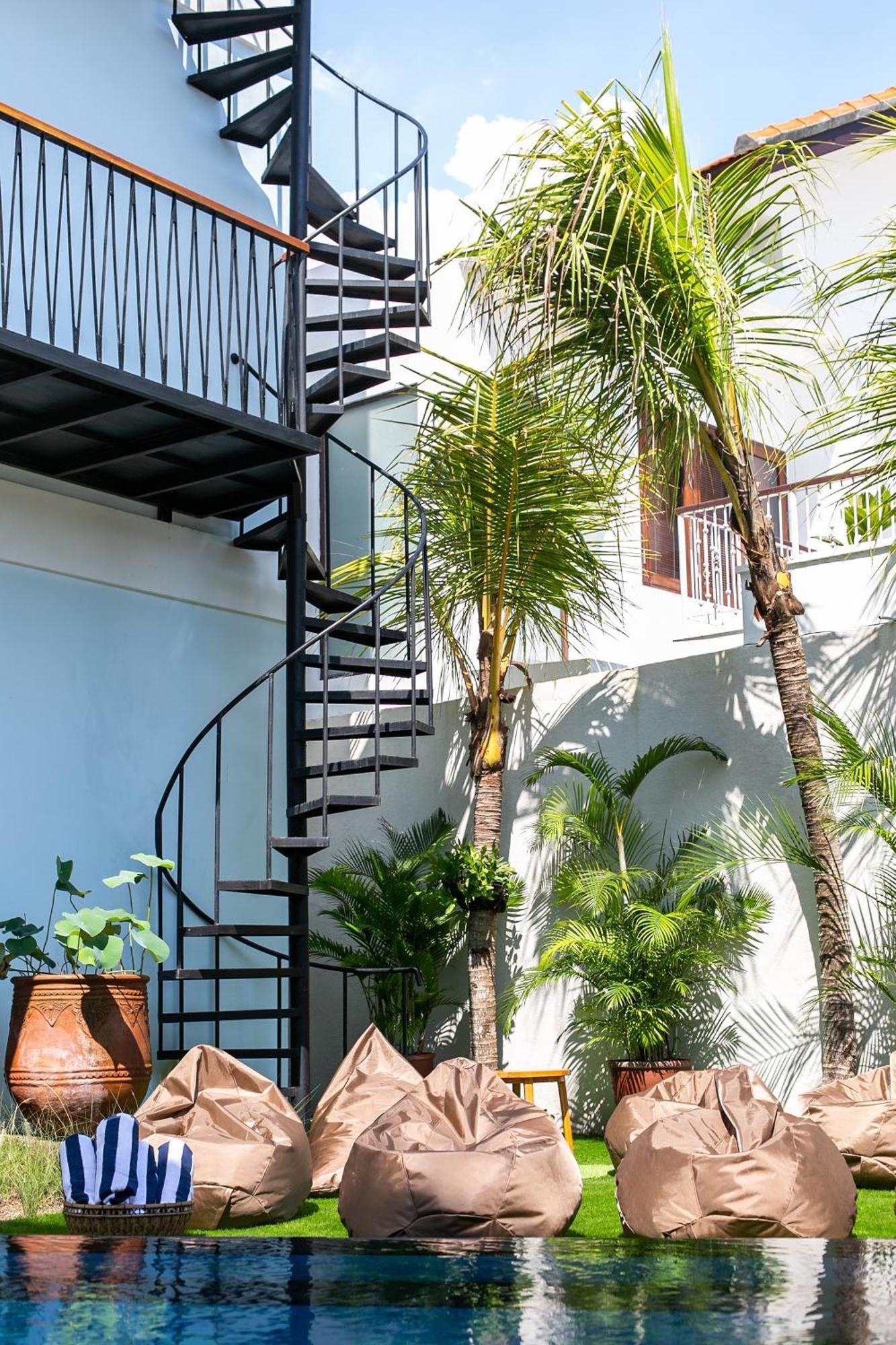 Coco & Pineapple Pants Hostel Canggu Exterior foto