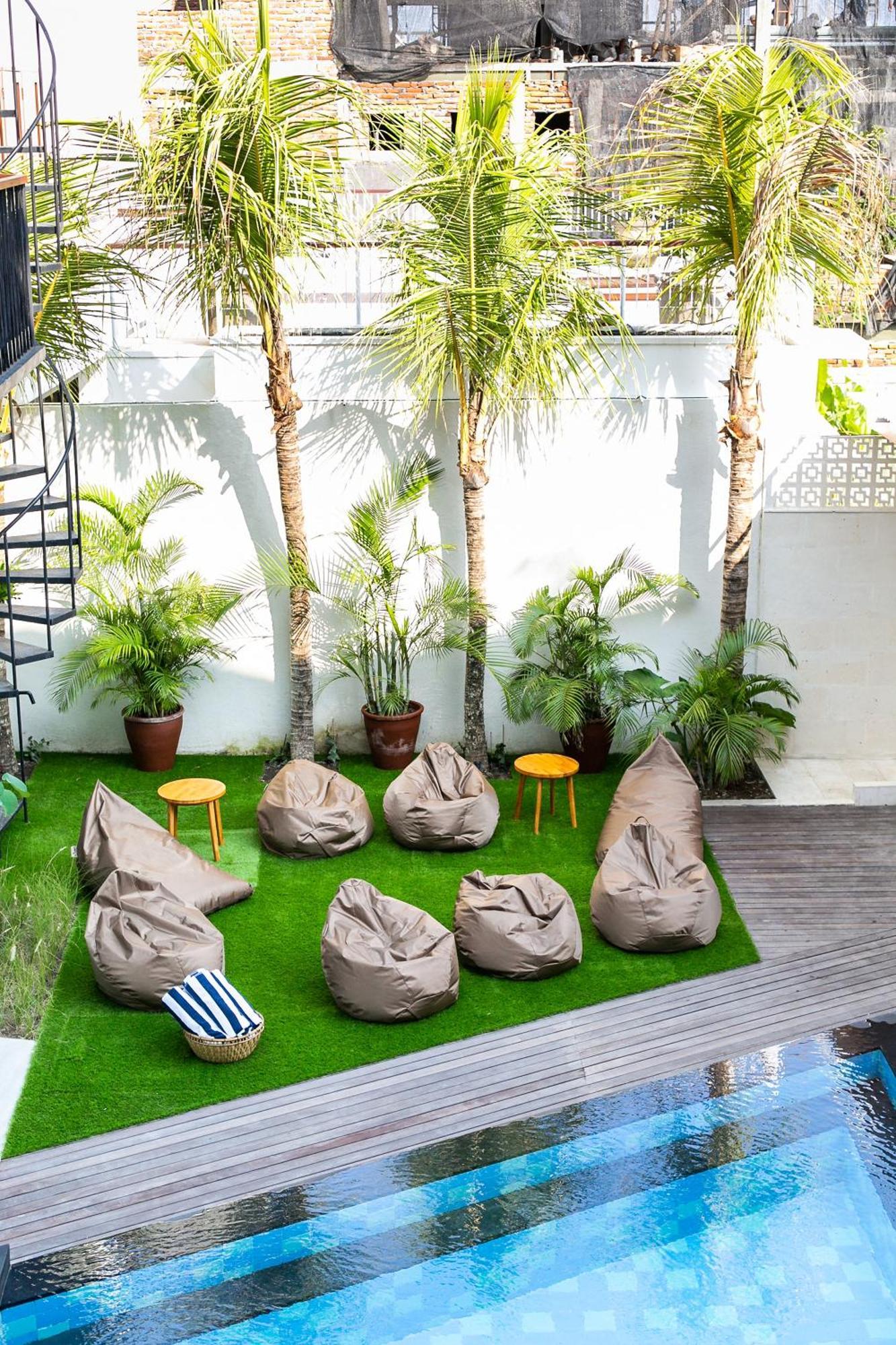 Coco & Pineapple Pants Hostel Canggu Exterior foto